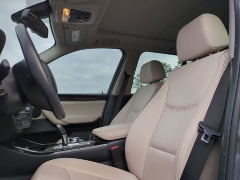 Used 2017 BMW X3 xDrive28i image 16