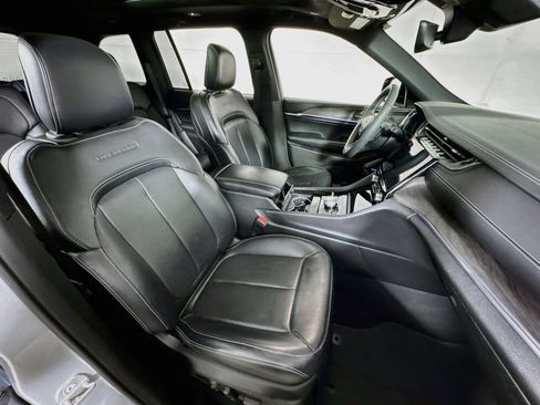 Used 2022 Jeep Grand Cherokee Overland image 29