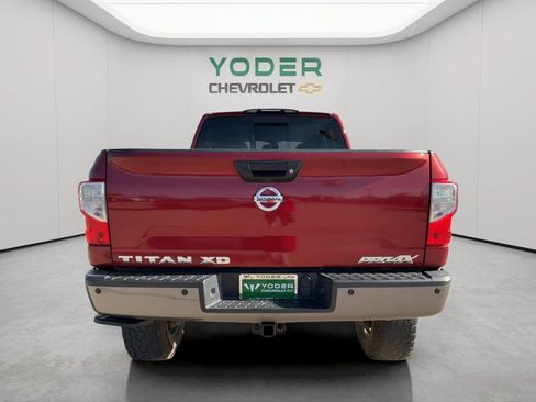Used 2017 Nissan Titan PRO-4X w/ Pro-4x Convenience Package AWD/4WD image 8