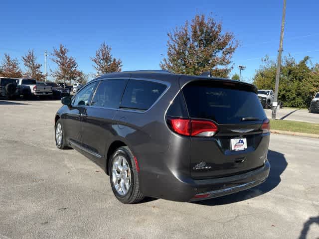 Used 2018 Chrysler Pacifica Limited w/ Advanced Safetytec Group FWD image 6