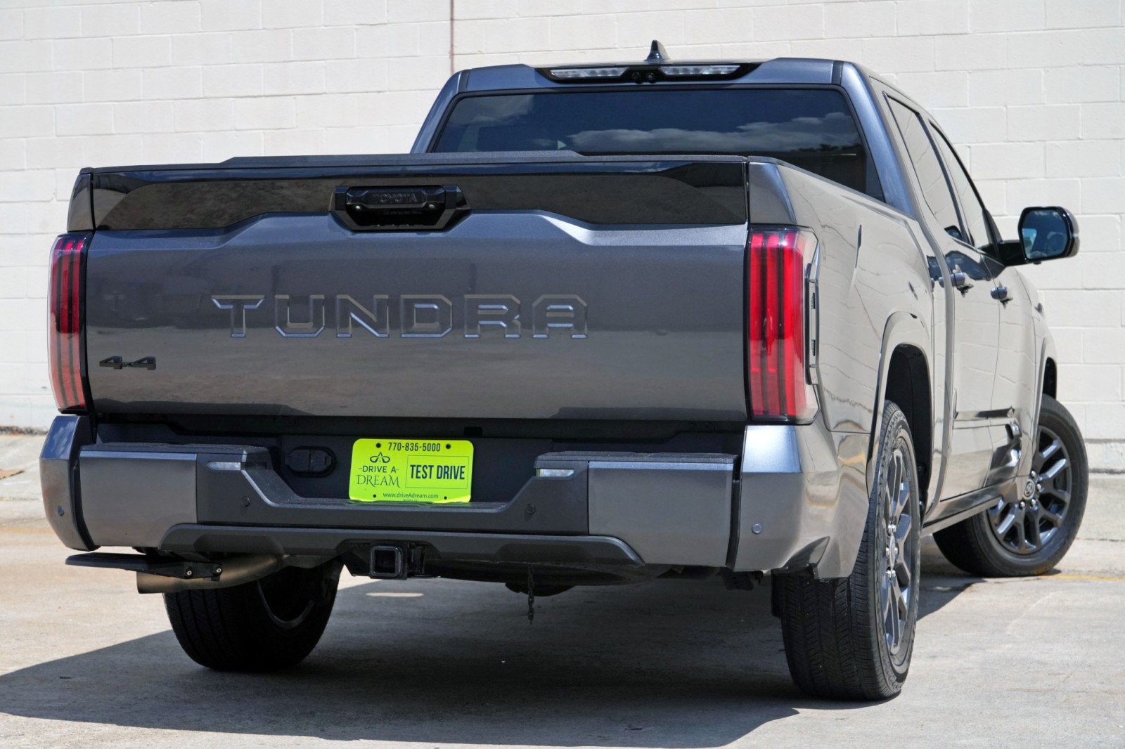 Used 2022 Toyota Tundra Platinum w/ Advanced Package AWD/4WD image 5