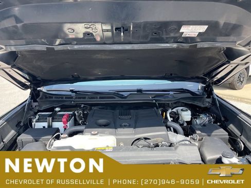Used 2022 Toyota Tundra Platinum w/ Advanced Package AWD/4WD image 37