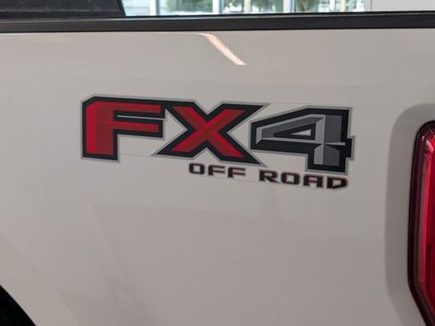 Used 2019 Ford F250 Lariat w/ Lariat Ultimate Package image 11