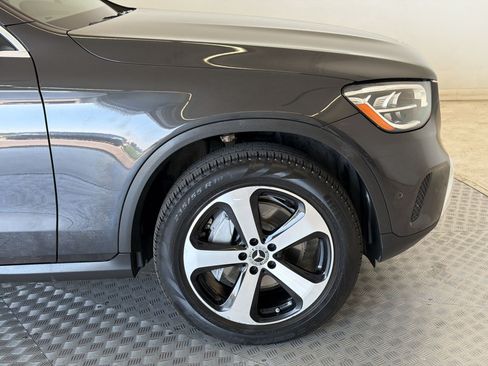 Used 2021 Mercedes-Benz GLC 300 4MATIC image 13