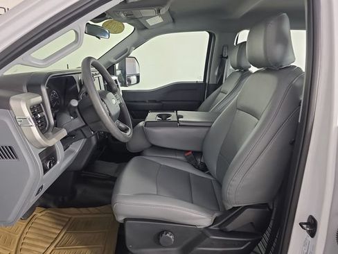 Used 2024 Ford F550 4x4 Crew Cab Super Duty image 19