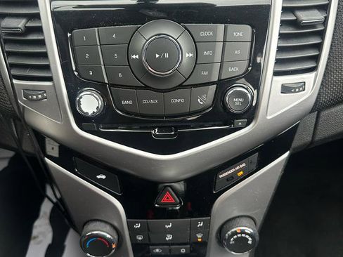 Used 2015 Chevrolet Cruze LT image 14