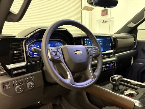 New 2026 Chevrolet Silverado 1500 High Country w/ Technology Package AWD/4WD image 2