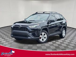 Used 2021 Toyota RAV4 LE FWD video 1