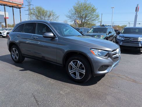 Used 2018 Mercedes-Benz GLC 300 4MATIC image 7
