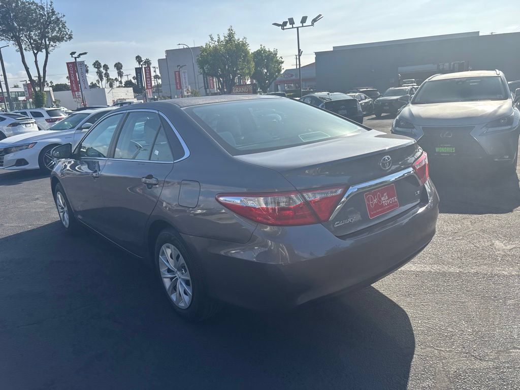 Used 2017 Toyota Camry LE FWD image 6