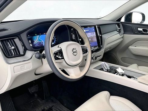 Used 2024 Volvo XC60 B5 Ultimate w/ Protection Package Premier image 18