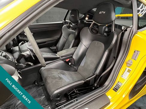 Used 2023 Porsche 718 Cayman GT4 RWD image 3