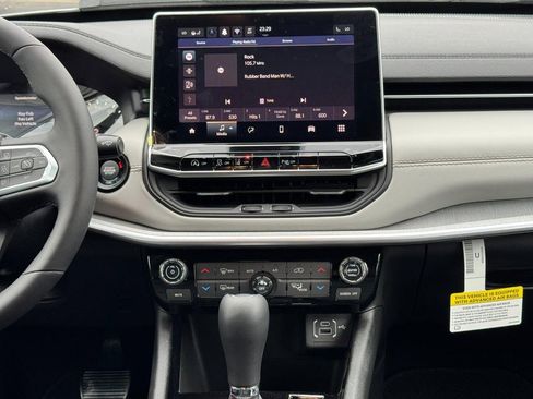 New 2026 Jeep Compass Limited image 8