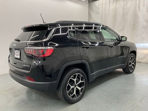 Used 2025 Jeep Compass Limited AWD/4WD image 7