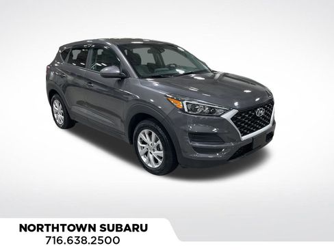 Used 2020 Hyundai Tucson SE image 1