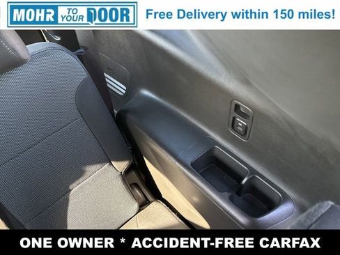 Used 2023 Chevrolet Traverse LT image 36