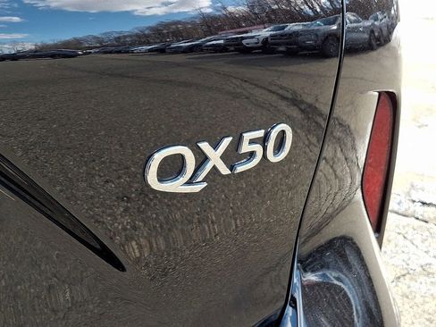 Used 2023 INFINITI QX50 Luxe AWD/4WD image 31