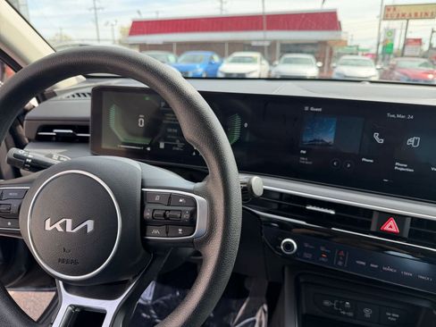 Used 2025 Kia K5 LXS image 33