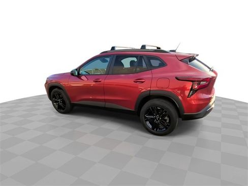 Used 2024 Chevrolet Trax ACTIV w/ Sunroof Package image 6