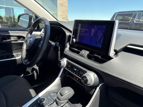 Used 2024 Toyota RAV4 XLE image 16