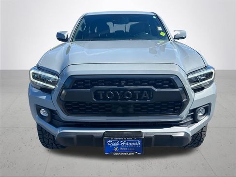 Used 2021 Toyota Tacoma TRD Off-Road w/ TRD Premium Off Road Package AWD/4WD image 3