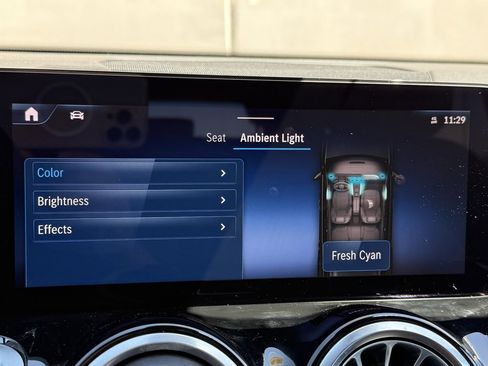 Used 2024 Mercedes-Benz GLB 250 4MATIC image 13