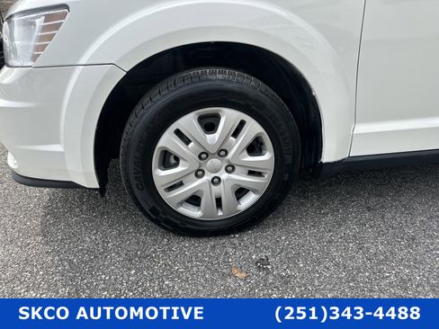 Used 2020 Dodge Journey SE image 9