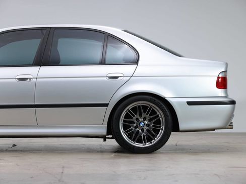 Used 2003 BMW M5 image 26