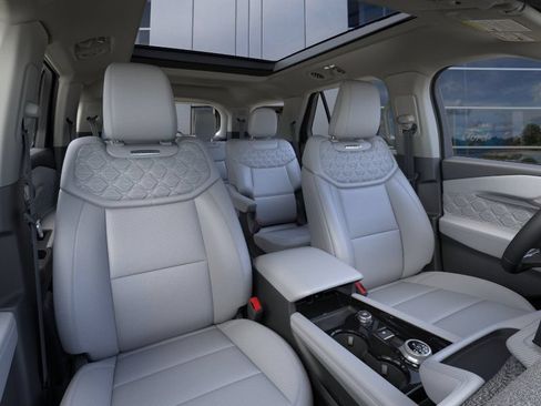 New 2026 Ford Explorer Platinum w/ LUX Leather Package AWD/4WD image 10