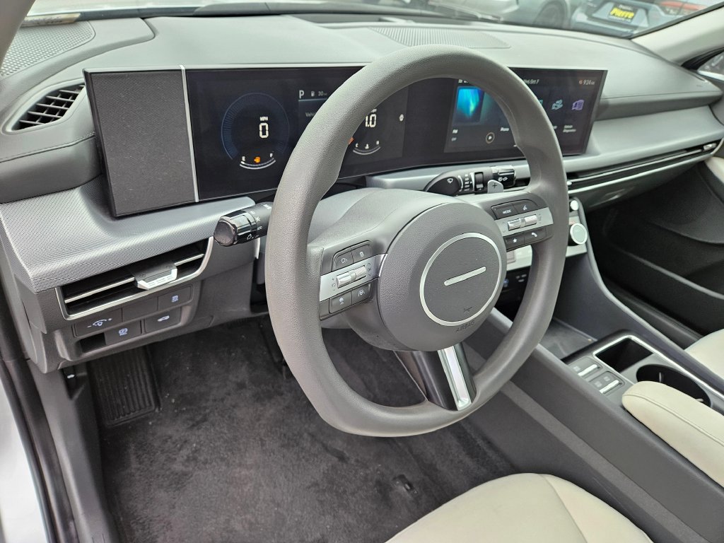Used 2025 Hyundai Sonata SEL FWD image 17
