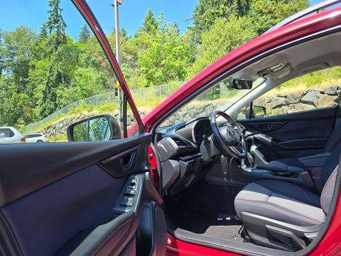 Used 2019 Subaru Crosstrek 2.0i Premium w/ Eyesight System AWD/4WD image 18
