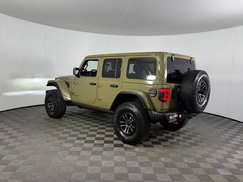 Used 2025 Jeep Wrangler Unlimited Rubicon AWD/4WD image 8