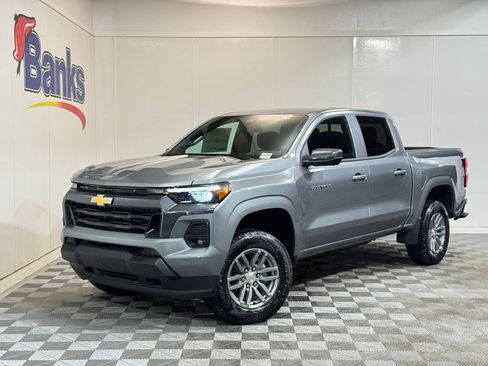 New 2026 Chevrolet Colorado LT w/ LT Convenience Package AWD/4WD image 2