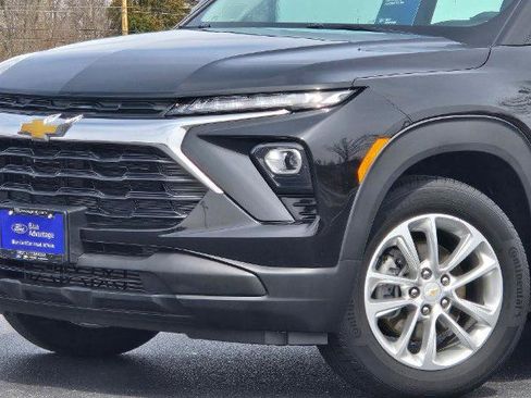 Used 2024 Chevrolet TrailBlazer LS w/ LS Confidence Package image 2