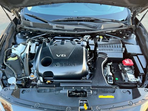 Used 2017 Nissan Maxima SR w/ Midnight Edition image 22