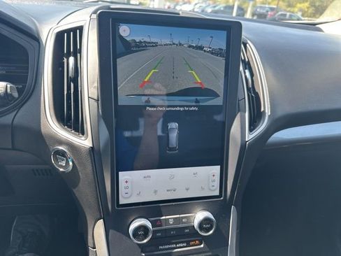 Used 2024 Ford Edge SEL image 42