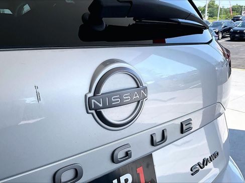 Used 2024 Nissan Rogue SV AWD/4WD image 31