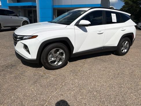 Used 2024 Hyundai Tucson SEL FWD image 2