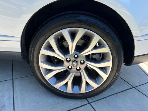 Used 2019 Land Rover Range Rover Supercharged AWD/4WD image 14