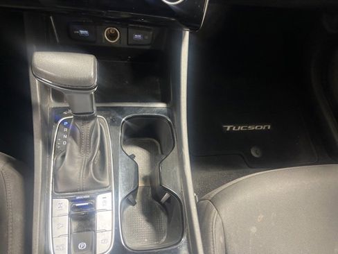 Certified 2023 Hyundai Tucson SE image 18