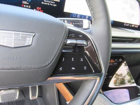 New 2026 Cadillac Vistiq Premium Luxury image 19