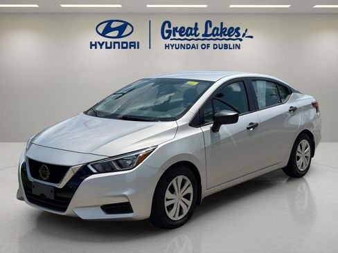 Used 2020 Nissan Versa S FWD image 1