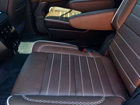 New 2026 GMC Yukon XL Denali Ultimate w/ LPO, Floor Liner Package AWD/4WD image 22
