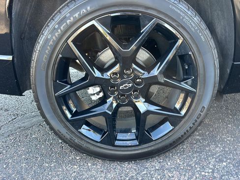 Used 2025 Chevrolet Traverse RS w/ LPO, Floor Liner Package FWD image 10