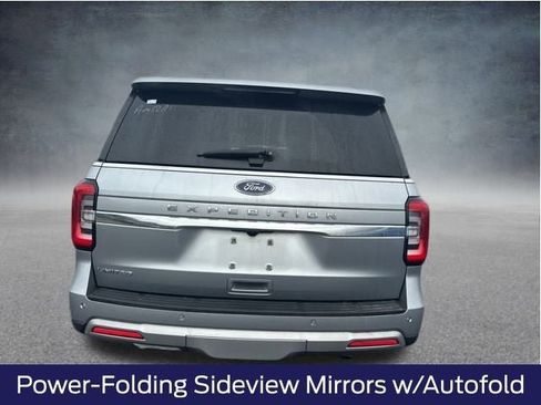 Used 2024 Ford Expedition Limited image 8