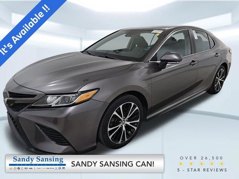 Used 2020 Toyota Camry SE w/ Convenience Package image 1