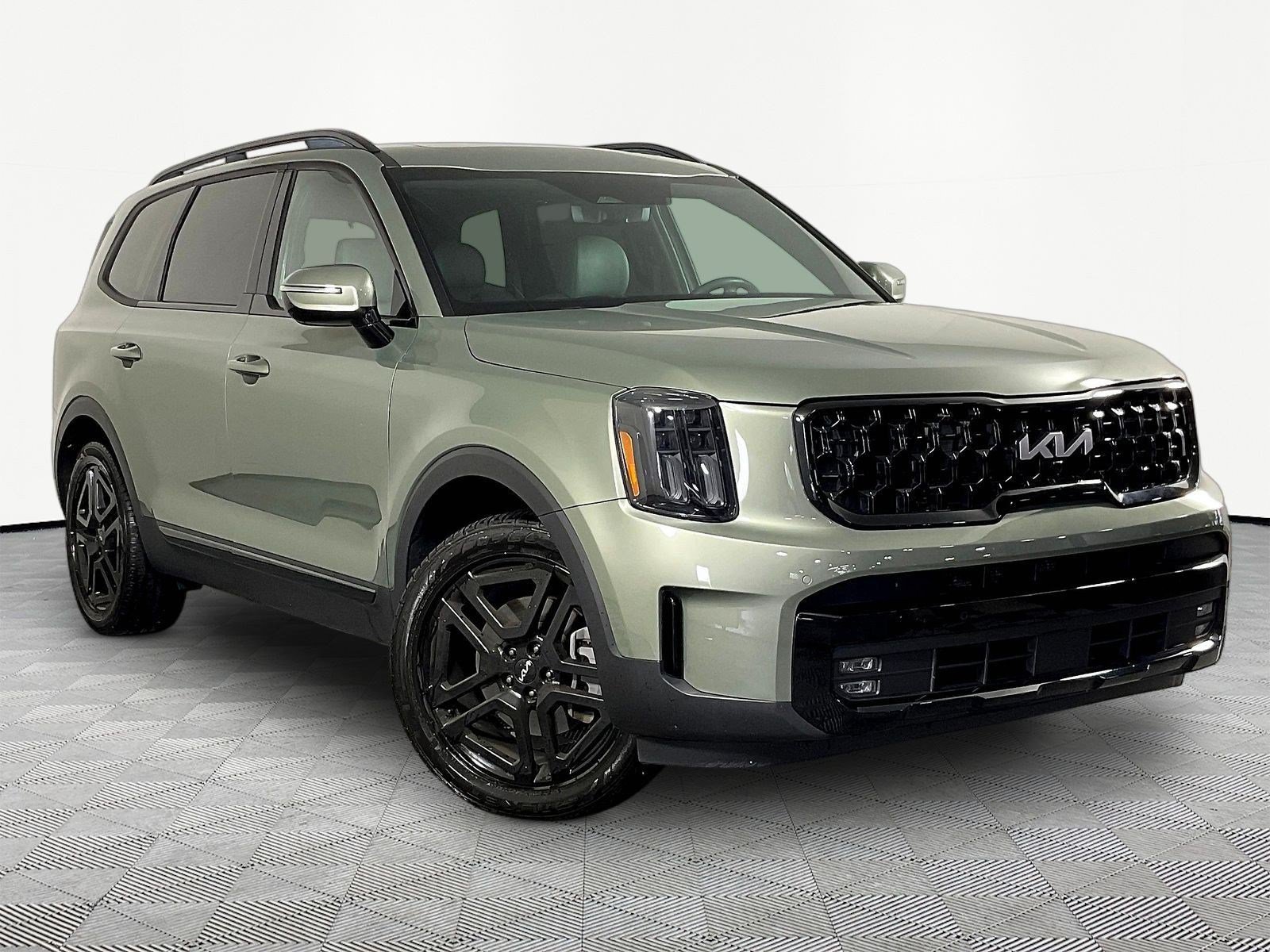 Certified 2024 Kia Telluride SX Prestige X-Line AWD/4WD image 3