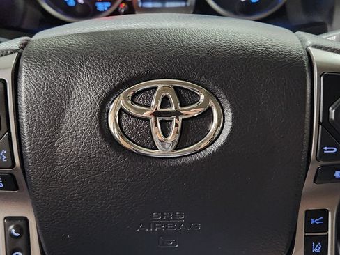 Used 2021 Toyota Tacoma SR5 RWD image 46