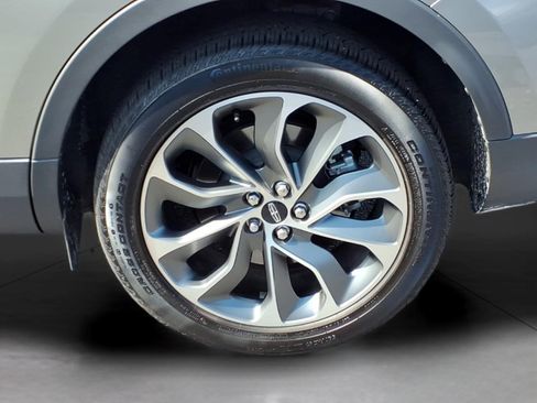 Used 2023 Lincoln Nautilus Reserve AWD/4WD image 7