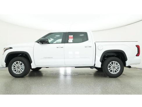 New 2026 Toyota Tundra SR5 AWD/4WD image 19